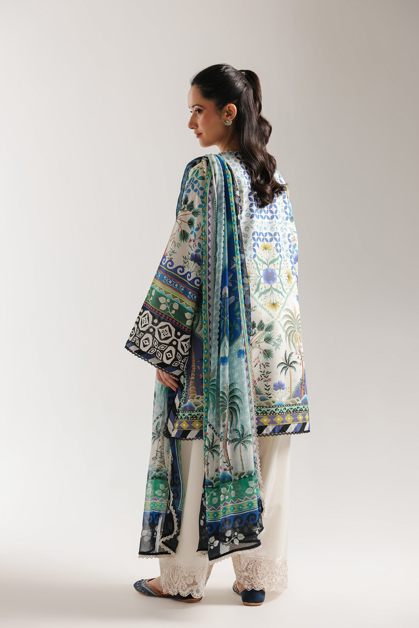 EMBROIDERED SUIT (E4178/103/005)