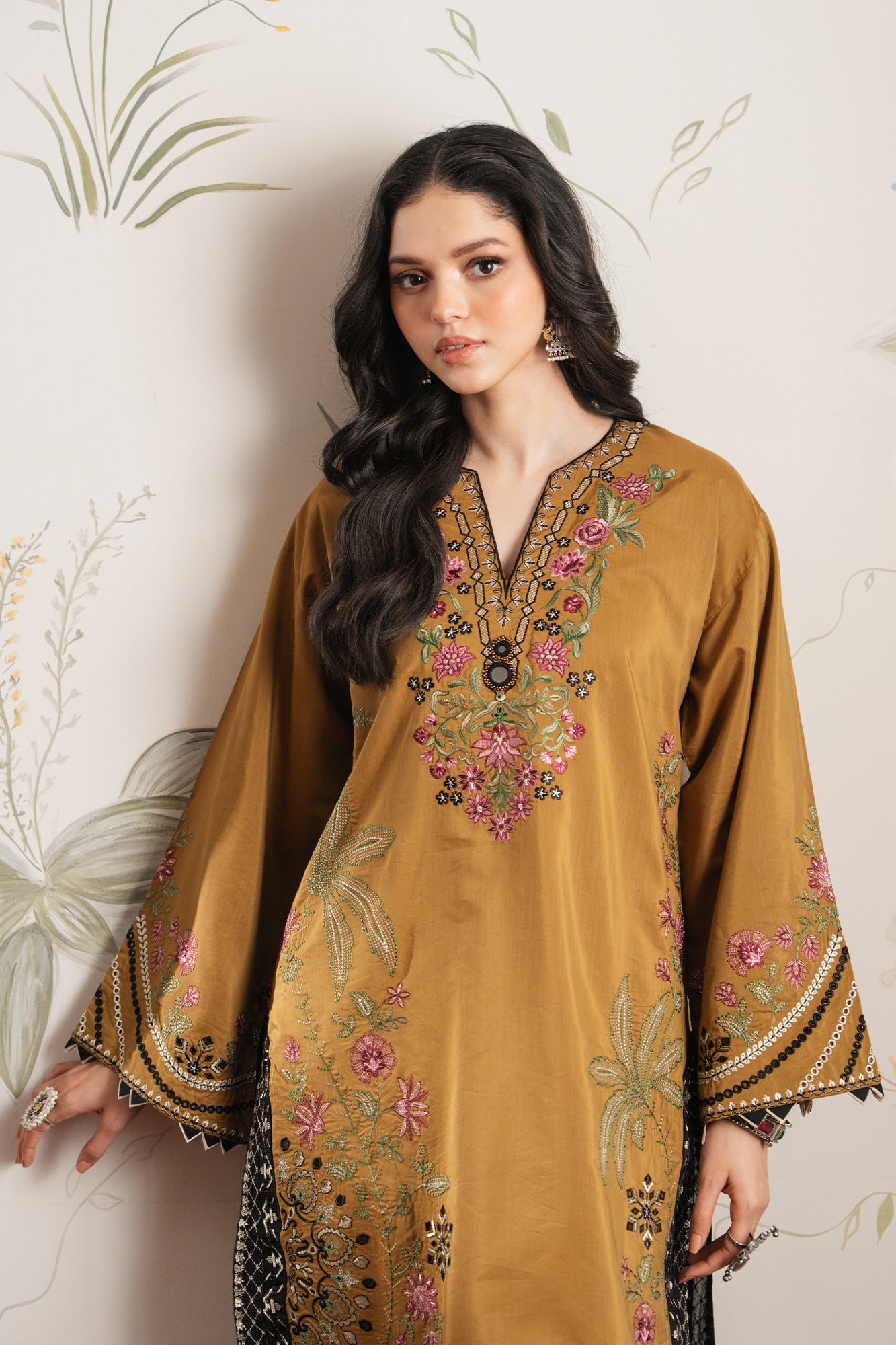 EMBROIDERED SUIT (E4220/103/217)