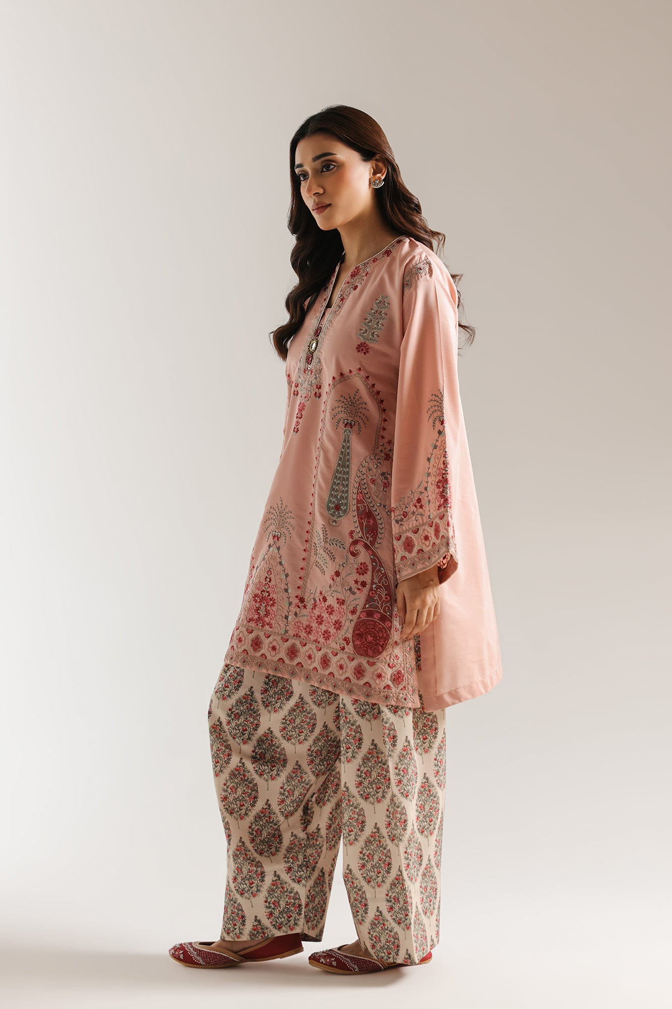 EMBROIDERED SUIT (E4244/103/314)