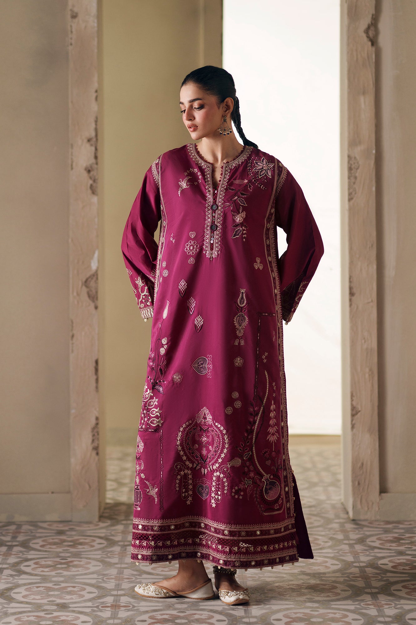 EMBROIDERED KAFTAN (E4408/103/524)