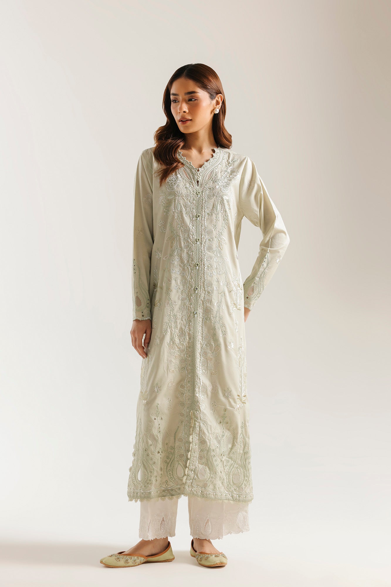 EMBROIDERED SUIT (E4439/103/130)