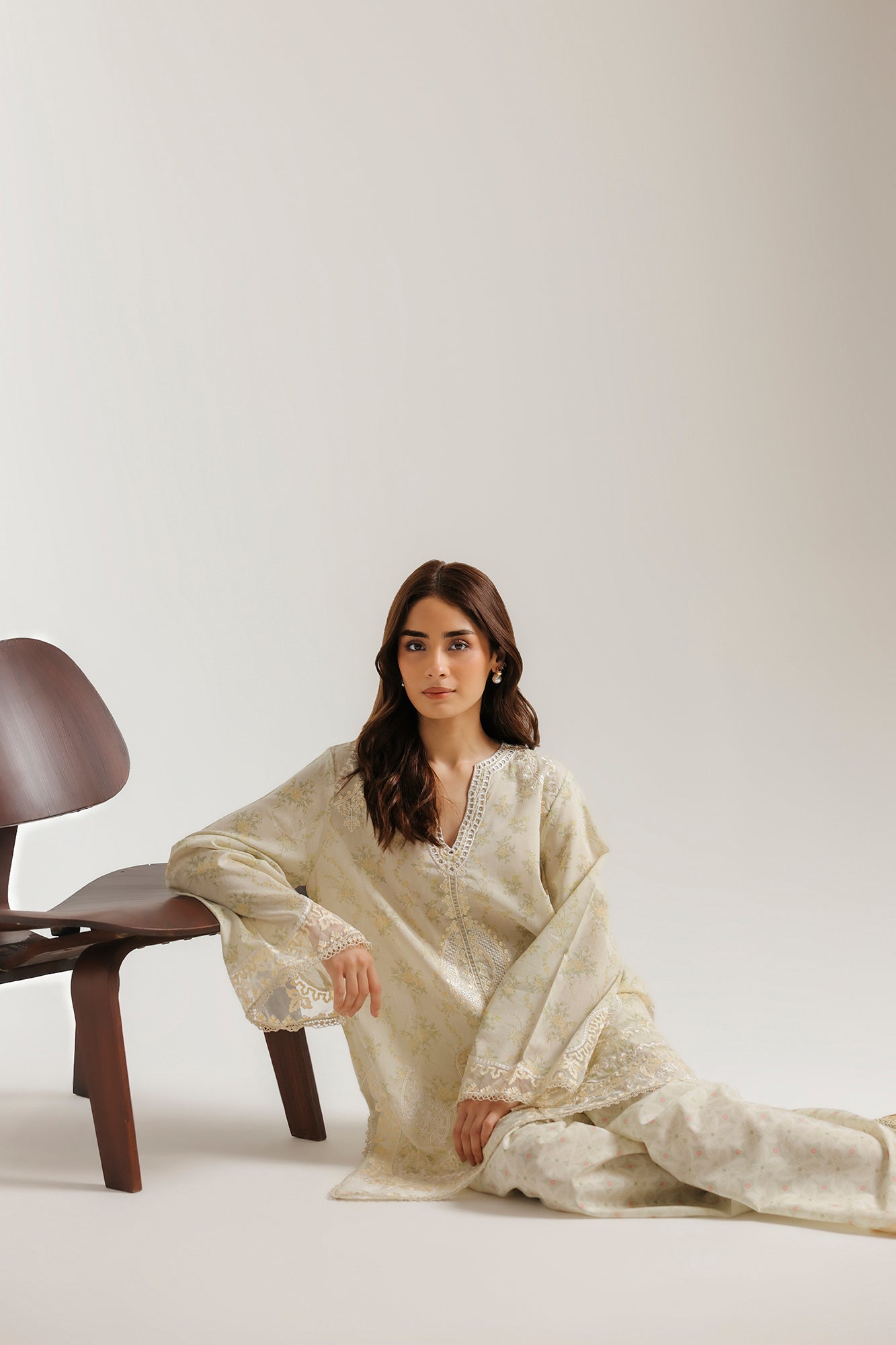 EMBROIDERED SUIT (E4480/103/115)