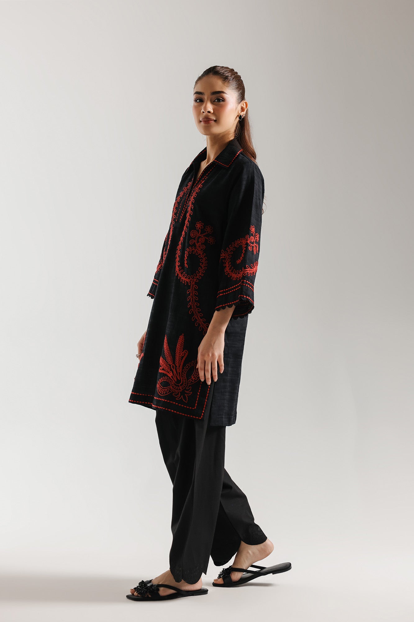 EMBROIDERED SHIRT (E7573/102/901)