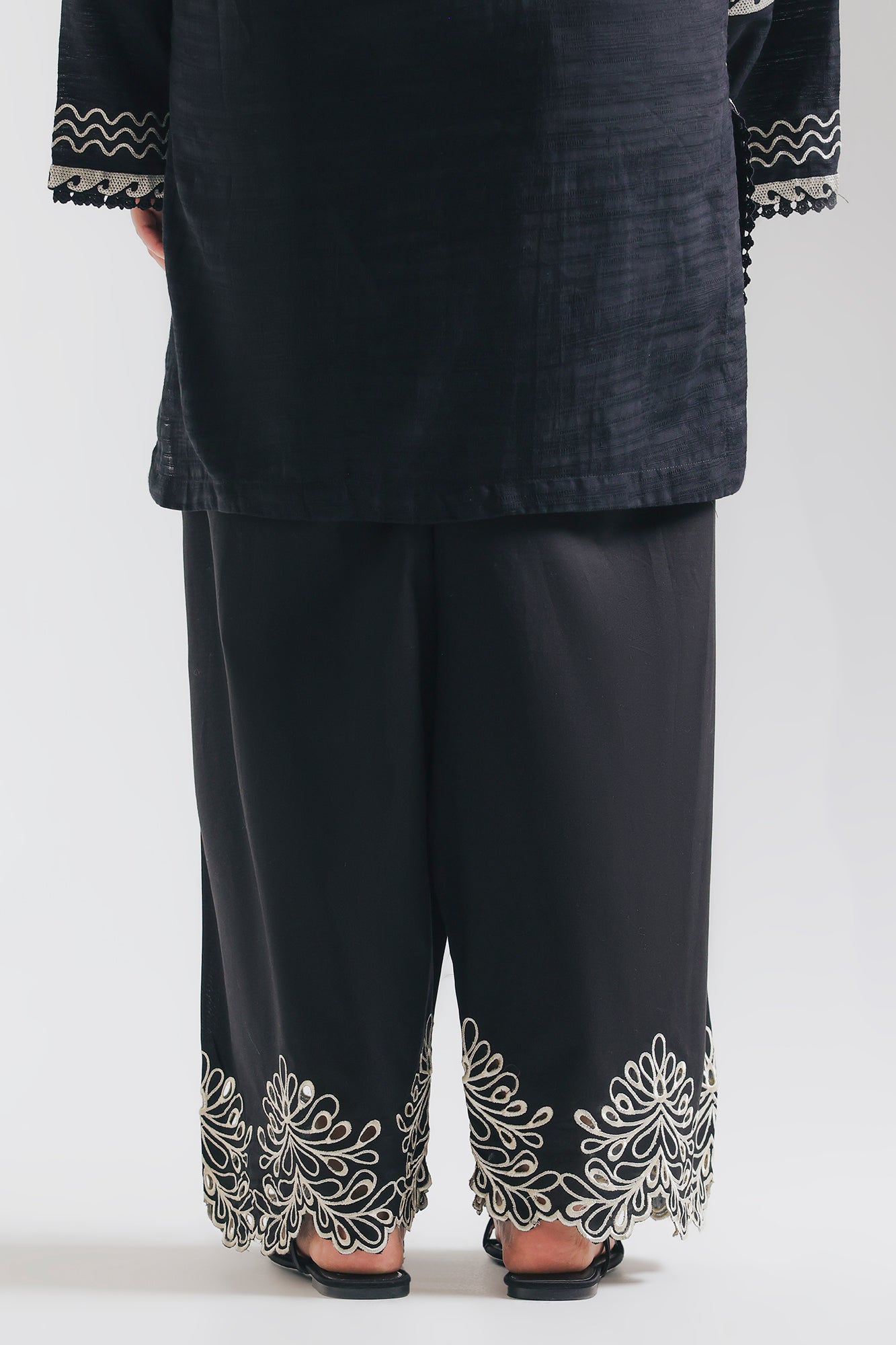 EMBROIDERED SHALWAR (E7640/102/902)