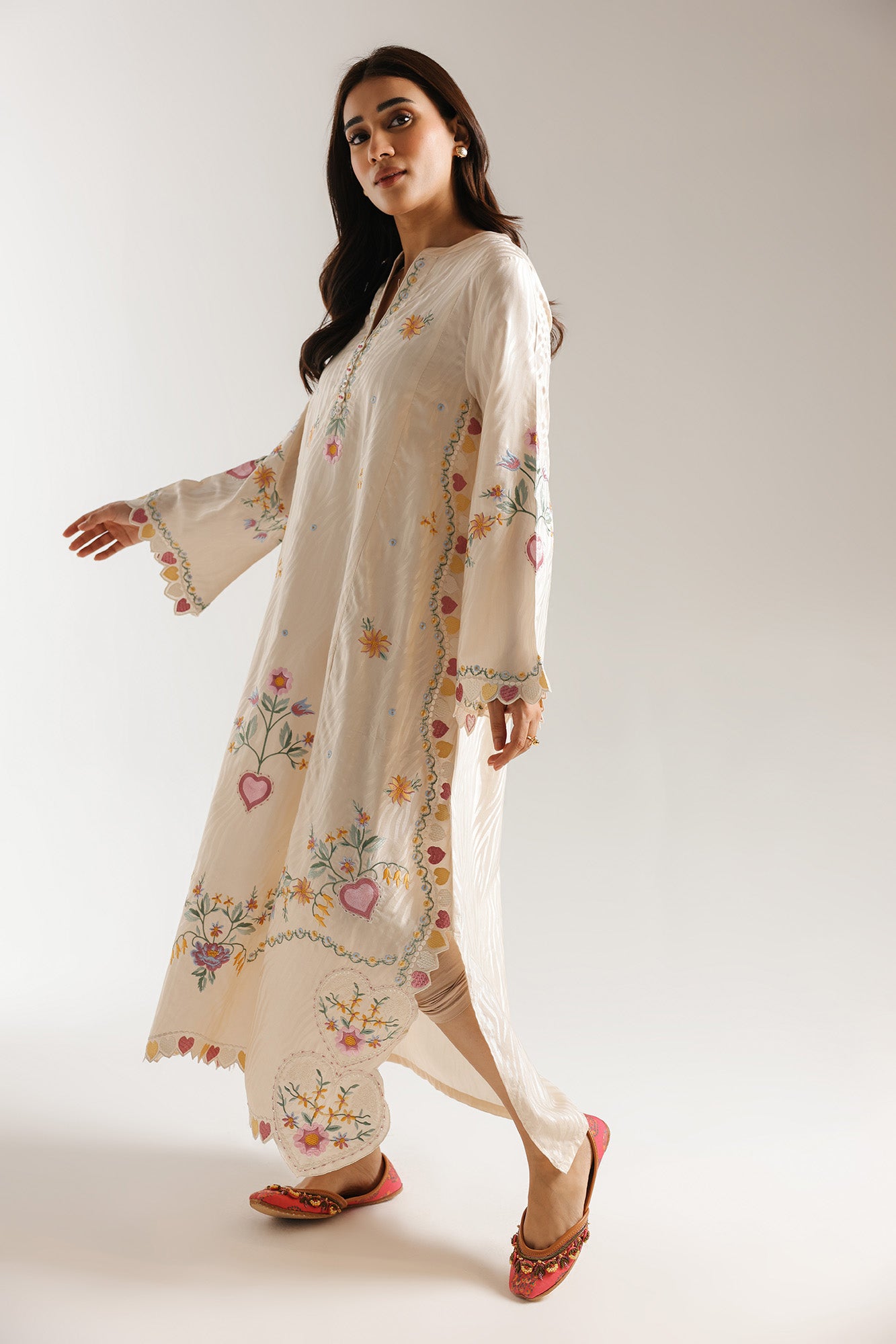 EMBROIDERED DRESS (E7700/102/227)