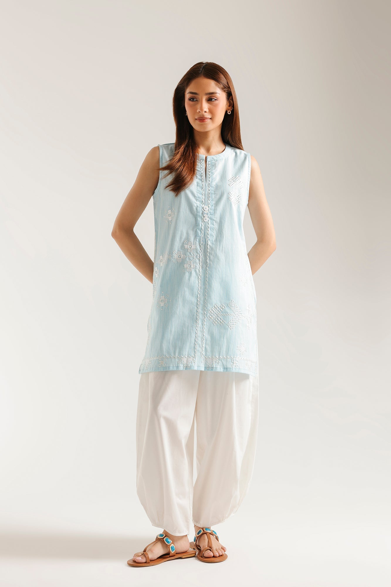 EMBROIDERED KURTI (E7961/102/633)