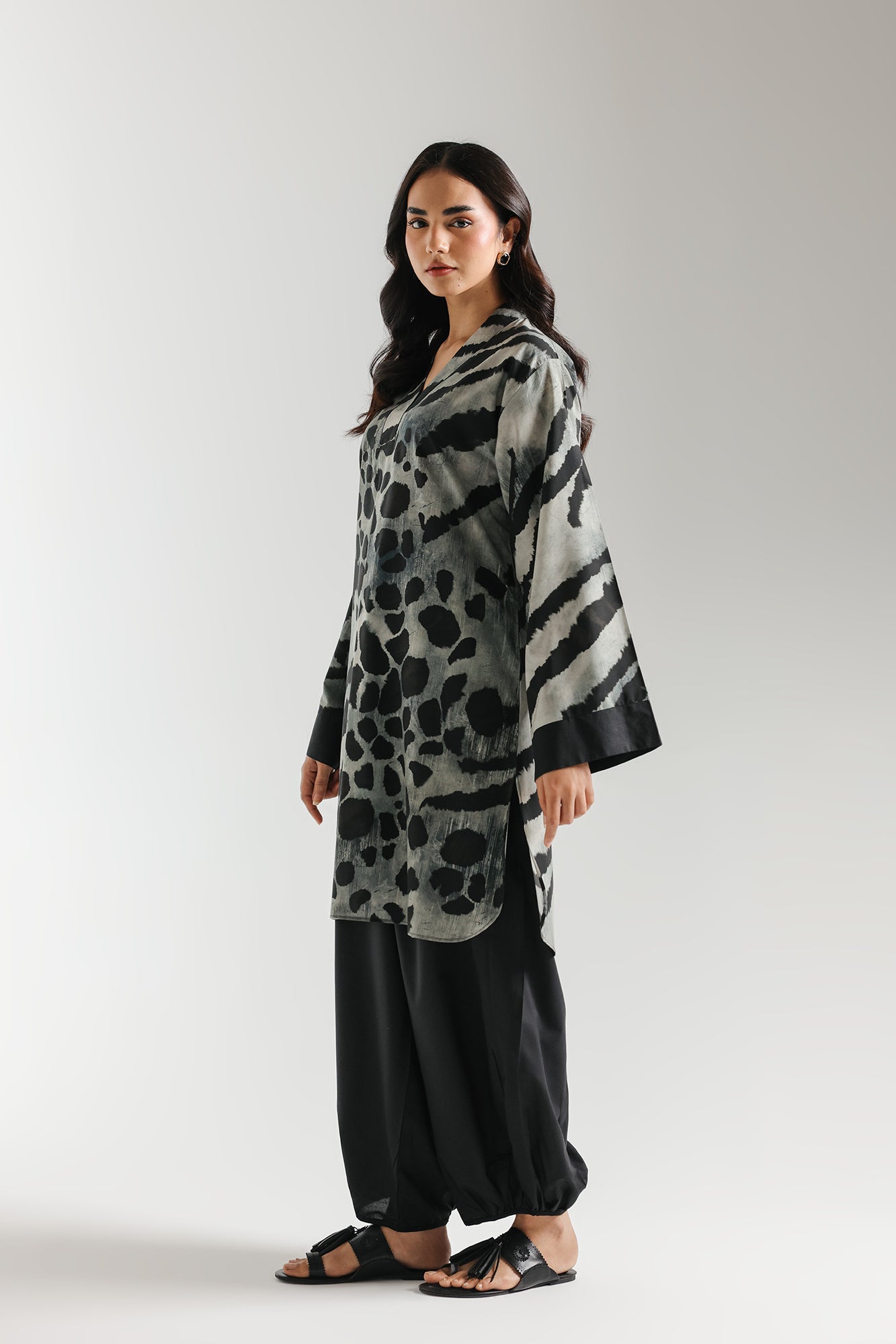 PRINTED SUIT (E8069/102/902)