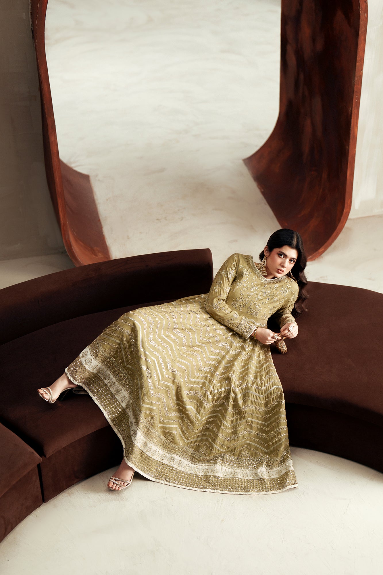 EMBROIDERED DRESS (E1079/104/121)