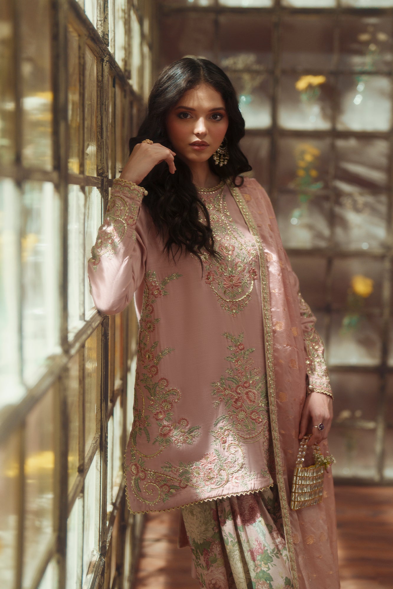 EMBROIDERED SUIT (E1097/104/328)